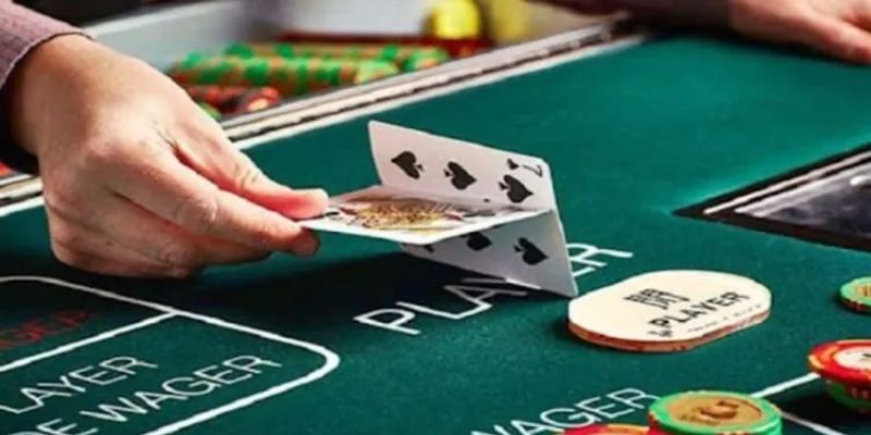 Luật chơi Baccarat có những thuật ngữ quan trọng nào?